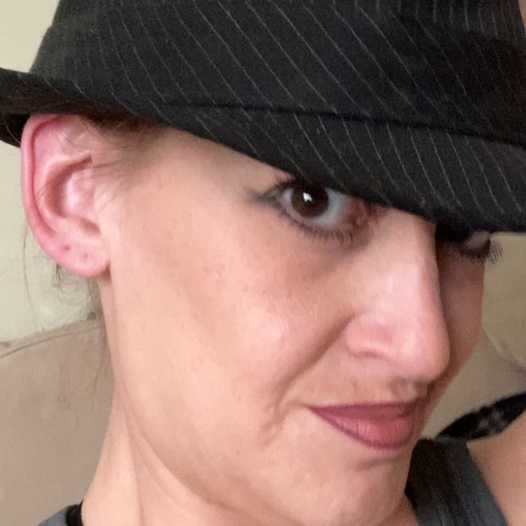 Pinstripe Hat - Picture 2 of 7